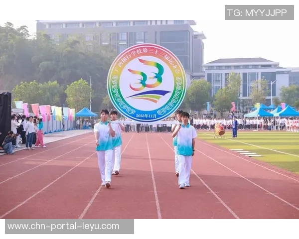 广西运动会足球盛宴精彩纷呈各地球队齐聚展现青春风采与竞技精神 广西运动会足球盛宴精彩纷呈各地球队齐聚展现青春风采与竞技精神